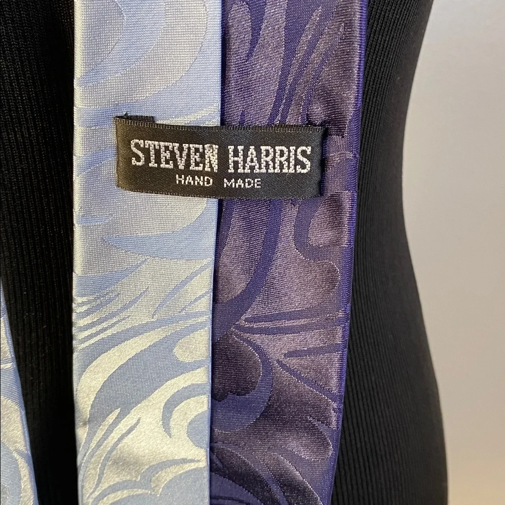 Steven Harris Hand Made Mens Neck Tie Musical Notes Treble Clef Navy & Lt Blue